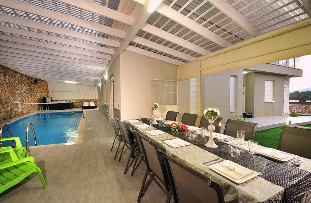 יערה Between Sunrise And Sunset Suites מראה חיצוני תמונה